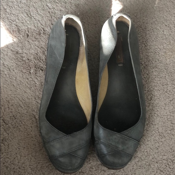 Frye Company ballet flats - Picture 1 of 6